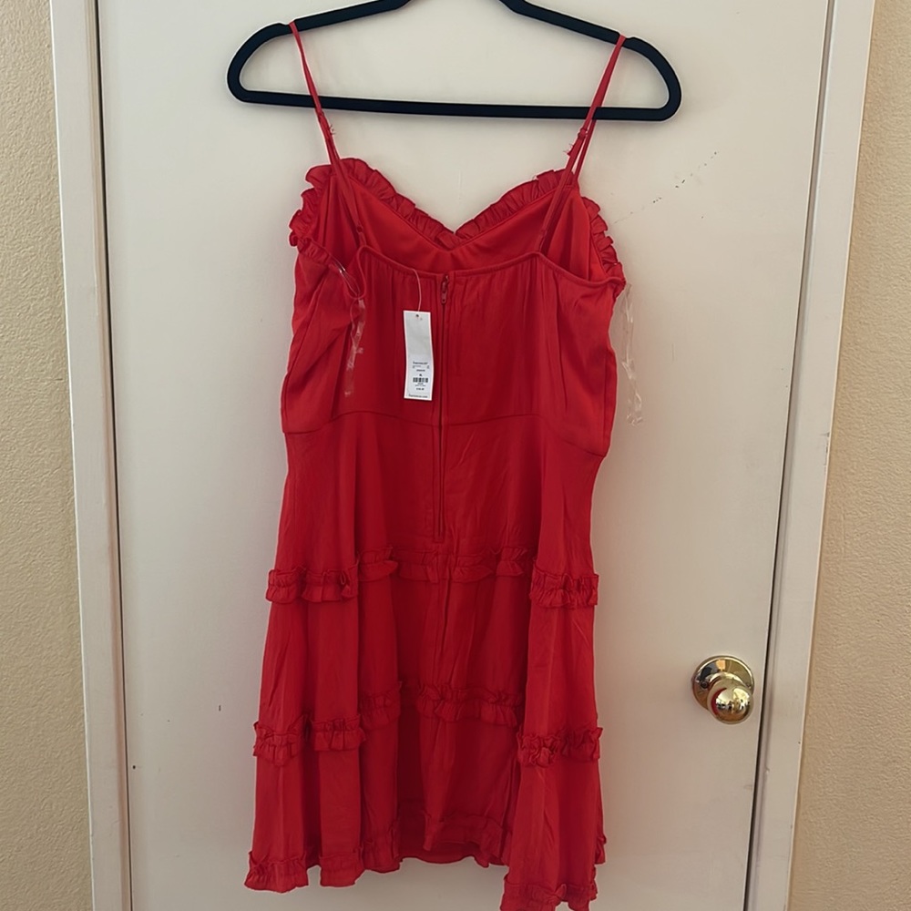 Red Dress - Picture 2 of 4
